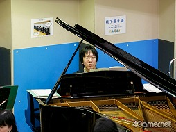 画像ギャラリー No.003のサムネイル画像 / 作曲家・下村陽子氏の30周年記念コンサートのリハーサルをレポート。50曲以上の名曲がフルオーケストラ&混声合唱で生まれ変わる