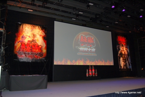 画像ギャラリー No.001のサムネイル画像 / 「鉄拳6世界大会 GLOBAL CHAMPIONSHIP FINAL」レポート:「鉄拳6」初の世界王者の栄冠は誰の手に?