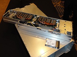 画像ギャラリー No.010のサムネイル画像 / 「GPUのワット性能は8年で100倍に」。NVIDIAのJen-Hsun Huang CEO,国内のGPUコンピューティングイベントで大いに語る