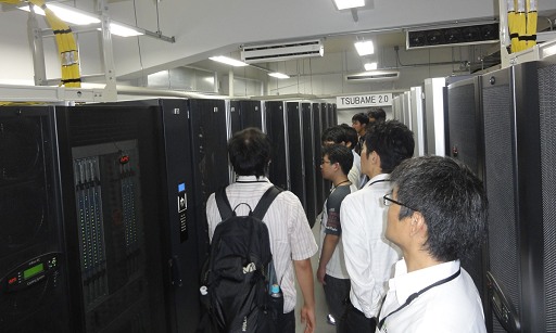画像ギャラリー No.003のサムネイル画像 / ガンバレ高校生,NVIDIAと東京工業大学がスーパーコンピュータ「TSUBAME2.0」を使った「高校生のためのCUDAサマーキャンプ」を開催