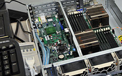 画像ギャラリー No.006のサムネイル画像 / AMD，6コアCPU「Istanbul」の動作デモを公開。サーバー向けプラットフォームロードマップのアップデートも
