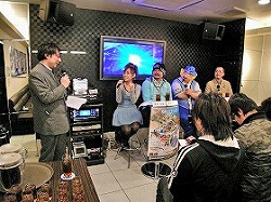 画像ギャラリー No.012のサムネイル画像 / ビッグエコーが「ダン←ダム」にジャックされた!? タイアップキャンペーン「歌って、流して、特典GET! トイレへ急げ! 放水キャンペーン」がスタート!