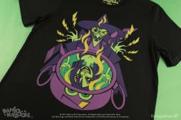 画像ギャラリー No.005のサムネイル画像 / 「バンジョーとカズーイの大冒険」のパーカーやぬいぐるみなど,7種のグッズが本日発売