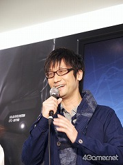 画像ギャラリー No.003のサムネイル画像 / アッキーナもタッチーナ! 「METAL GEAR SOLID TOUCH」完成発表会