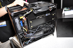 画像ギャラリー No.021のサムネイル画像 / ［COMPUTEX］SilverStone，ゲーマー向けPCケース「Raven RV04」など，今年もユニークなPCケースを公開