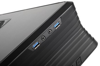 画像ギャラリー No.009のサムネイル画像 / SilverStone製のゲーマー向けMini-ITXケース「RVZ01」が1月24日に発売