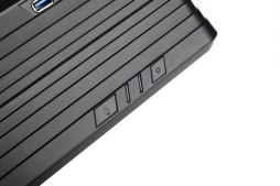画像ギャラリー No.010のサムネイル画像 / SilverStone製のゲーマー向けMini-ITXケース「RVZ01」が1月24日に発売