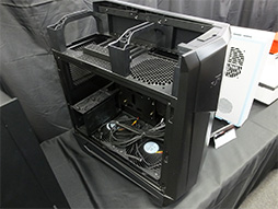 画像ギャラリー No.006のサムネイル画像 / Silverstone製ゲーマー向けPCケース「Raven RV05」は5月下旬以降に発売。Mini-ITXケース「Raven Z RVZ01」の1000台限定カラーも披露