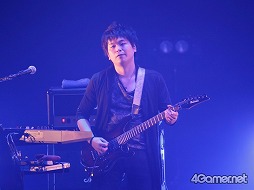 画像ギャラリー No.010のサムネイル画像 / 全編これイトケン節！　バトル曲から「下水道」までがバンド演奏。「サガ」シリーズ新作についての言及もあった，「One Night Re:Birth Again」の詳細をレポート
