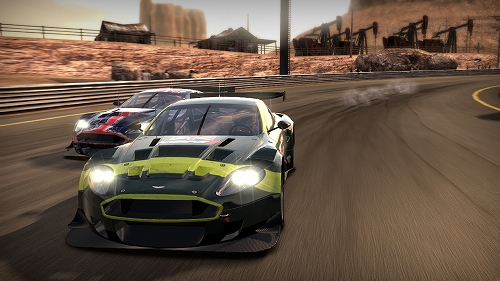 画像ギャラリー No.003のサムネイル画像 / ［Gamescom］つい車をぶつけたくなる迫力のクラッシュシーンが特徴。「Need for Speed SHIFT」の直撮りプレイムービーを4Gamerに掲載