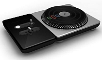 画像ギャラリー No.002のサムネイル画像 / ［E3 09］「DJ Hero」は，専用のターンテーブル型コントローラで楽しむActivisionの超人気音ゲー最新版