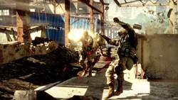 画像ギャラリー No.005のサムネイル画像 / 壁が吹き飛び銃弾が飛び交う，あの戦場を駆け巡れ。「バトルフィールド：バッドカンパニー2」，いよいよ明日3月11日発売