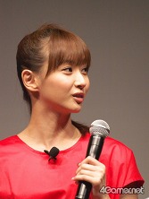 画像ギャラリー No.021のサムネイル画像 / 藤本美貴さんも登場！　明日発売の「ブルードラゴン 異界の巨獣」完成披露発表会で，鵜之澤社長はひたすら冷や汗