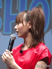 画像ギャラリー No.023のサムネイル画像 / 藤本美貴さんも登場！　明日発売の「ブルードラゴン 異界の巨獣」完成披露発表会で，鵜之澤社長はひたすら冷や汗