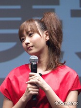 画像ギャラリー No.027のサムネイル画像 / 藤本美貴さんも登場！　明日発売の「ブルードラゴン 異界の巨獣」完成披露発表会で，鵜之澤社長はひたすら冷や汗