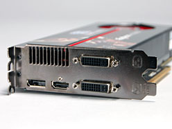 画像ギャラリー No.003のサムネイル画像 / 扱いやすさは上位モデル以上。「ATI Radeon HD 5850」レビューを掲載