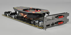 画像ギャラリー No.007のサムネイル画像 / スキマを埋める絶妙な存在になれるか。「ATI Radeon HD 5830」レビュー