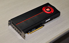 画像ギャラリー No.002のサムネイル画像 / 最大6画面同時出力に対応した「ATI Radeon HD 5870 Eyefinity 6 Edition」，ついに登場