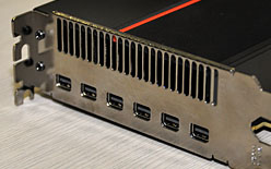 画像ギャラリー No.003のサムネイル画像 / 最大6画面同時出力に対応した「ATI Radeon HD 5870 Eyefinity 6 Edition」，ついに登場