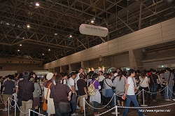 画像ギャラリー No.018のサムネイル画像 / ［TGS 2009］一般公開日レポートその3：コーエーテクモ/ユービーアイソフトブースの試遊台と一部物販ブースの待ち時間を調べてみた