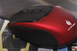 画像ギャラリー No.003のサムネイル画像 / ［CeBIT］Cooler Master，「CM Storm」ブランドのワイヤードマウス「Spawn」を公開。高性能光学センサー採用がウリ