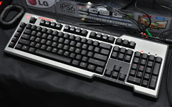画像ギャラリー No.002のサムネイル画像 / ［COMPUTEX］Cooler Master，開発中のゲーマー向けキーボードやヘッドセットなどを披露