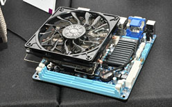 画像ギャラリー No.014のサムネイル画像 / ［COMPUTEX］Cooler Master，開発中のゲーマー向けキーボードやヘッドセットなどを披露