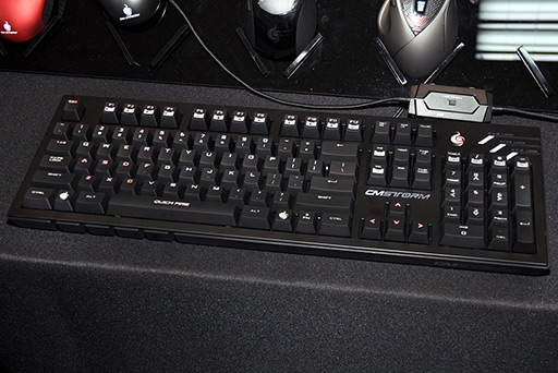 画像ギャラリー No.003のサムネイル画像 / ［COMPUTEX］Cooler Master，「USB接続で全キー同時押し対応」のゲーマー向けメカニカルキーボードを公開