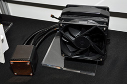 画像ギャラリー No.033のサムネイル画像 / ［COMPUTEX］Cooler Master，「USB接続で全キー同時押し対応」のゲーマー向けメカニカルキーボードを公開