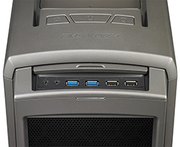 画像ギャラリー No.005のサムネイル画像 / Cooler Master,最大9基の冷却ファンを搭載できるゲーマー向けPCケース
