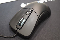 画像ギャラリー No.005のサムネイル画像 / ［COMPUTEX］DHARMAPOINTのマウスにそっくり!? Cooler Masterのゲーマー向け新型マウス「Mizar」について，直球でいろいろ聞いてきた