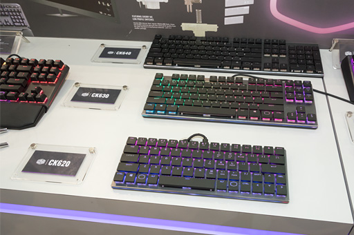 画像ギャラリー No.003のサムネイル画像 / ［COMPUTEX］HHKB Lite2風67キー配列の低背Cherry MX搭載キーボードをCooler Masterが披露