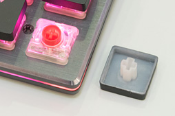 画像ギャラリー No.004のサムネイル画像 / ［COMPUTEX］HHKB Lite2風67キー配列の低背Cherry MX搭載キーボードをCooler Masterが披露