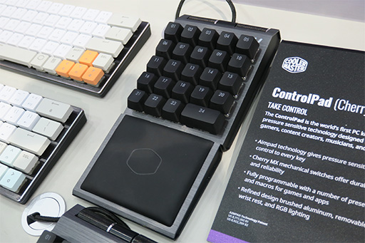 画像ギャラリー No.003のサムネイル画像 / Cooler Masterの片手用キーパッド「ControlPad」は,Cherry赤軸なのにアナログ入力ができる!?