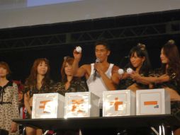 画像ギャラリー No.052のサムネイル画像 / 「ファイターズクラブ」がお披露目された「Hangame Festival★2012」後半戦。盛りだくさんのステージイベントをレポート 