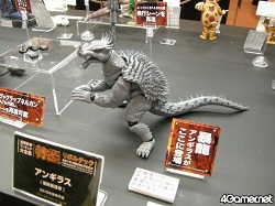 画像ギャラリー No.021のサムネイル画像 / 幕張メッセのホール1からホール8まで，ぶち抜きで開催された「ワンダーフェスティバル2010［冬］」で新作フィギュアの波に揉まれてきました