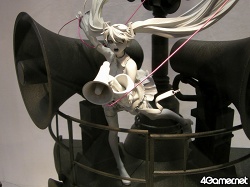 画像ギャラリー No.088のサムネイル画像 / 幕張メッセのホール1からホール8まで，ぶち抜きで開催された「ワンダーフェスティバル2010［冬］」で新作フィギュアの波に揉まれてきました