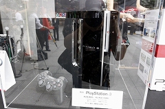 画像ギャラリー No.007のサムネイル画像 / 2万9980円で薄く&軽くなった新型PS3は本日発売! 発売記念カウントダウンイベントをレポート