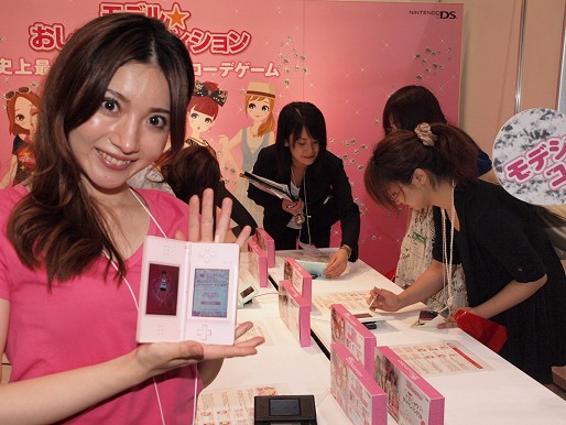 画像ギャラリー No.028のサムネイル画像 / 「東京おもちゃショー2010」開幕，ゲーム関連の商品からローテク/ハイテク織り交ぜた最新玩具をレポート