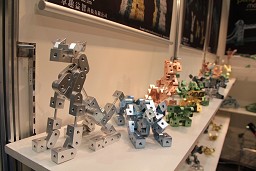 画像ギャラリー No.052のサムネイル画像 / 「東京おもちゃショー2010」開幕，ゲーム関連の商品からローテク/ハイテク織り交ぜた最新玩具をレポート