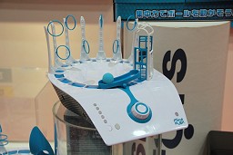 画像ギャラリー No.069のサムネイル画像 / 「東京おもちゃショー2010」開幕，ゲーム関連の商品からローテク/ハイテク織り交ぜた最新玩具をレポート
