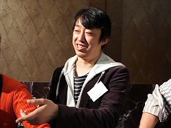 画像ギャラリー No.029のサムネイル画像 / 課金額100万円超の超廃プレイヤーも？ ドワンゴが会社ぐるみでハマった「ブラウザ三国志」パーティに潜入。開発者と共に，どうしてこうなったかを考えてみた