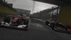 画像ギャラリー No.002のサムネイル画像 / 9月29日，六本木で「F1 2010」完成披露発表会が開催。元F1ドライバーも招かれる会場で，広報をTwitter上でサポートする“お手伝い係”を募集