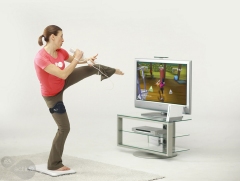 画像ギャラリー No.001のサムネイル画像 / 「EA SPORTS アクティブ パーソナルトレーナー Wii 30日生活改善プログラム」が8月6日に発売