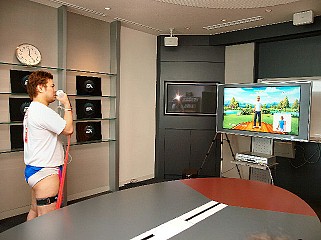 画像ギャラリー No.014のサムネイル画像 / この夏，“メリハリボディ”を手に入れられるか？　EA SPORTSブランドのWii用新作スポーツゲームを2本まとめて体験