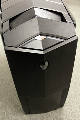 画像ギャラリー No.002のサムネイル画像 / 【PR】「そこまでやるか？」と思わせるAlienwareのフラグシップ「Area-51 ALX」の作り込みを堪能する