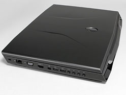 画像ギャラリー No.006のサムネイル画像 / 【PR】第3世代「ALIENWARE M17x」登場。ゲーマー向けノートPCはついに機能面でデスクトップPCを超えた
