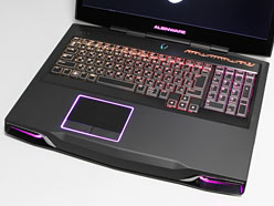 画像ギャラリー No.012のサムネイル画像 / 【PR】第3世代「ALIENWARE M17x」登場。ゲーマー向けノートPCはついに機能面でデスクトップPCを超えた