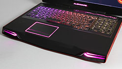 画像ギャラリー No.013のサムネイル画像 / 【PR】これは“ガチ対戦”向けだ。「ALIENWARE M17x」の120Hz液晶モデルが持つポテンシャルに感嘆する