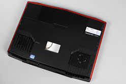 画像ギャラリー No.020のサムネイル画像 / 【PR】これは“ガチ対戦”向けだ。「ALIENWARE M17x」の120Hz液晶モデルが持つポテンシャルに感嘆する